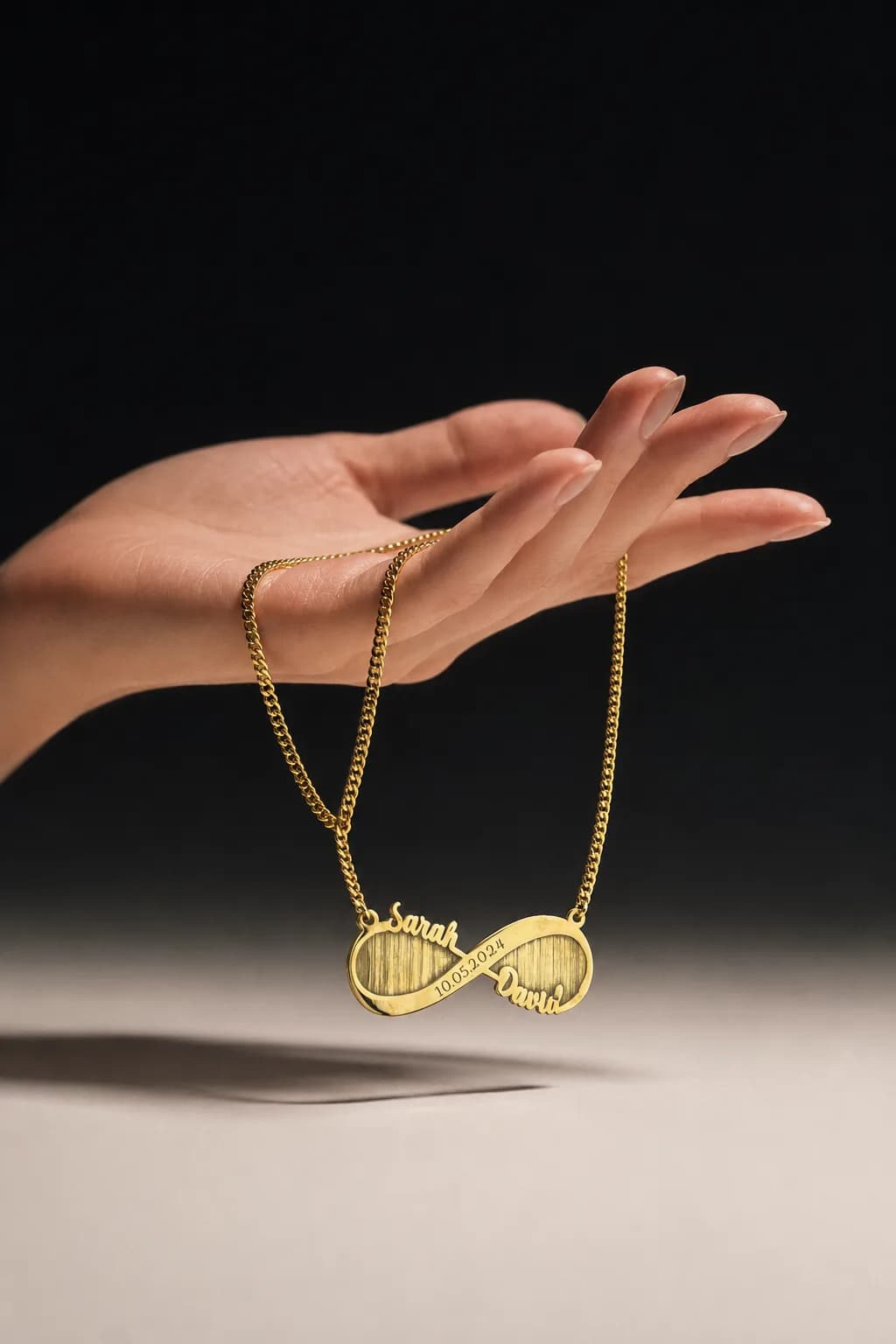Personalized infinity name and date necklace - 925 silver, plated with 18k gold