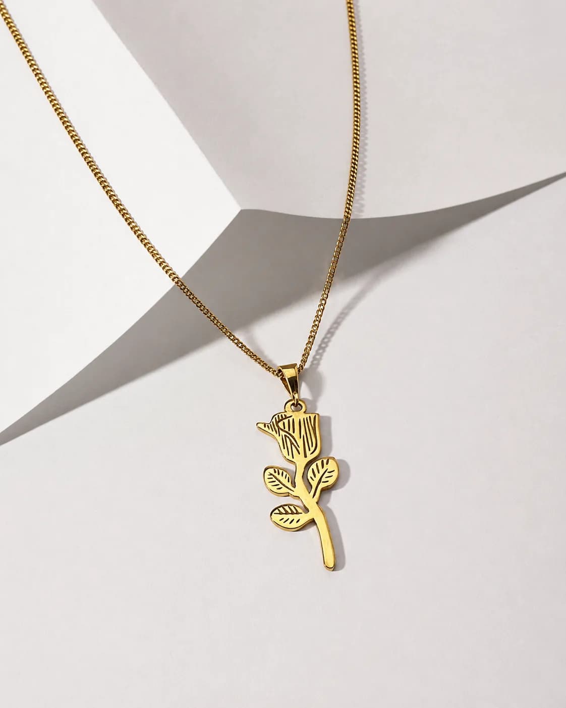 Elegant rose pendant necklace – 925 silver, plated with 18k gold