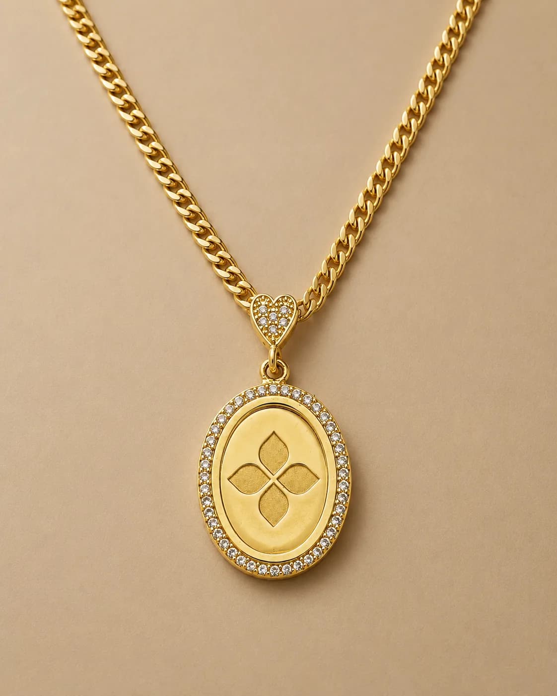 Floral oval medallion necklace – 925 silver, plated with 18k gold